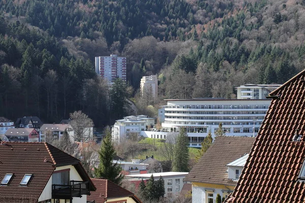 Perspectiva sobre a cidade de Bad Herrenalb, Baden-Wurttemberg, Alemanha — Fotografia de Stock