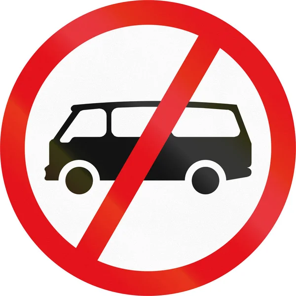 Дорожный знак используется в африканской стране Ботсвана - Мини-автобусы запрещены — стоковое фото