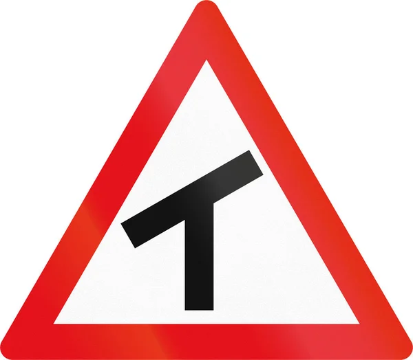 在博茨瓦纳-倾斜的丁字路口的非洲国家中使用的道路标志 — 图库照片