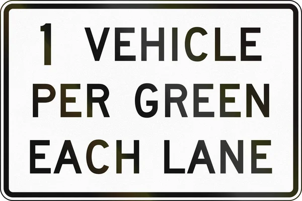 Stany Zjednoczone Mutcd znak drogowy - jeden samochód na jeden zielony — Zdjęcie stockowe