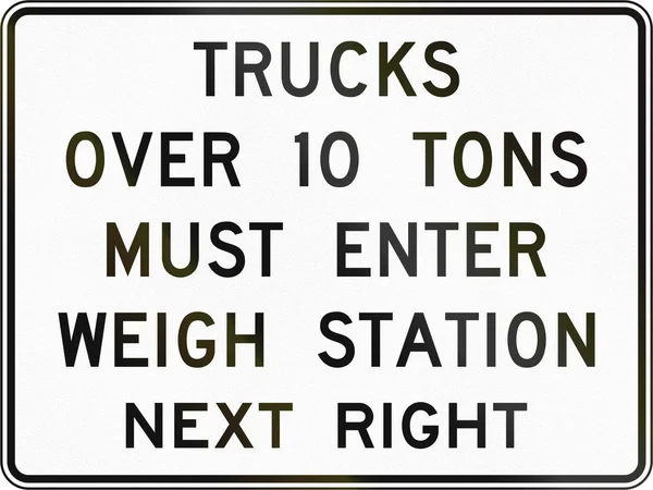 United States MUTCD road sign - Caminhões devem entrar na estação de pesagem — Fotografia de Stock