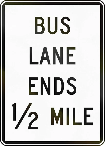 United States MUTCD road sign - Fim da faixa de ônibus — Fotografia de Stock