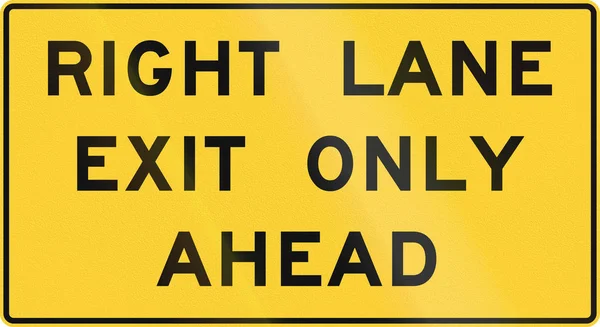 Сполучені Штати Mutcd дорожній знак - правий ряд виходу тільки вперед — стокове фото