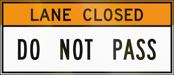 Señal de tráfico utilizada en el estado estadounidense de Virginia - Lane cerrado —  Fotos de Stock