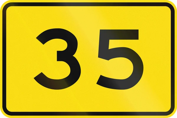 New Zealand road sign: Advisory speed of 35 km/ — 图库照片