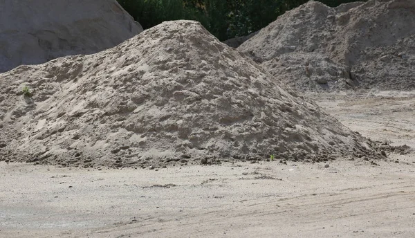 모래, 중요 한 건설 재료의 힙 — 스톡 사진