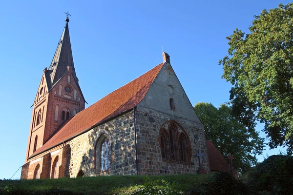 La chiesa di Hanshagen nel Meclemburgo-Pomerania occidentale, Germania — Foto Stock