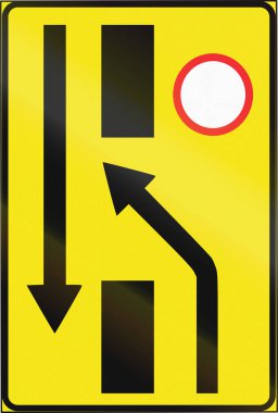 Estonya geçici kotasyon yol işaret - Lane crossover