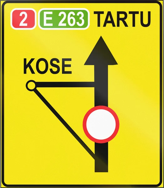 Sinal de estrada informativo temporário estoniano com bypass — Fotografia de Stock