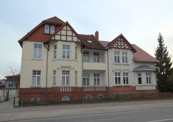 Casa listada como monumento em Greifswald, Mecklenburg-Vorpommern, Alemania — Fotografia de Stock