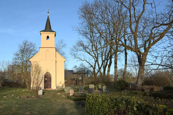 Kaplica w Jager blisko Greifswald, Mecklenburg-Vorpommern, Niemcy — Zdjęcie stockowe