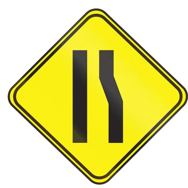 Uruguay - yol daraltır üzerinde sağ devam kullanılan yol işareti — Stok fotoğraf