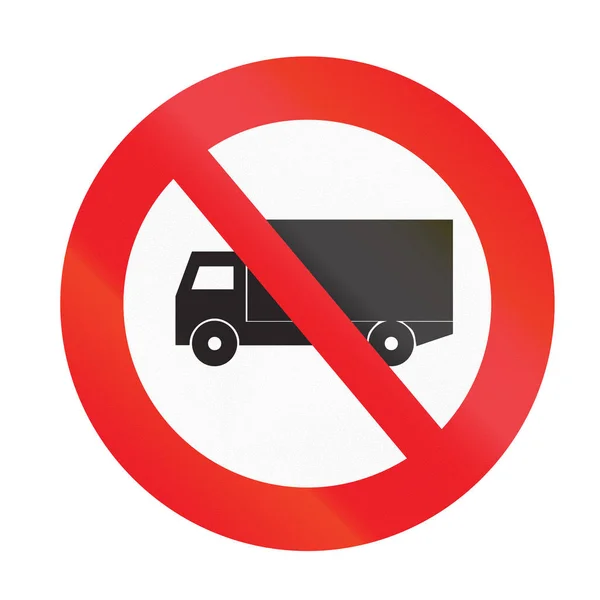 Дорожній знак, що використовується в Уругваї - немає вантажівок — стокове фото