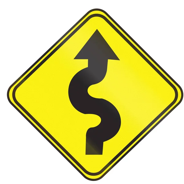 Verkehrszeichen in uruguay - kurvenreihe zuerst nach rechts — Stockfoto