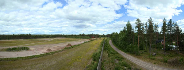 Panoramautsikt över tidigare järnvägen boende i Malungsfors i Sverige — Stockfoto