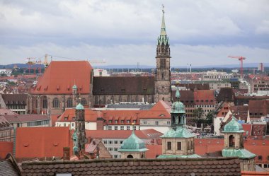 Nürnberg, Almanya - Eylül 14 2017: Görünümde Nuremberg Kalesi: