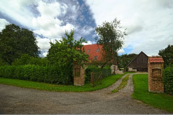 Kirchdorf, Mecklenburg-Vorpommern, Germany anıtlar olarak listelenen evleri — Stok fotoğraf