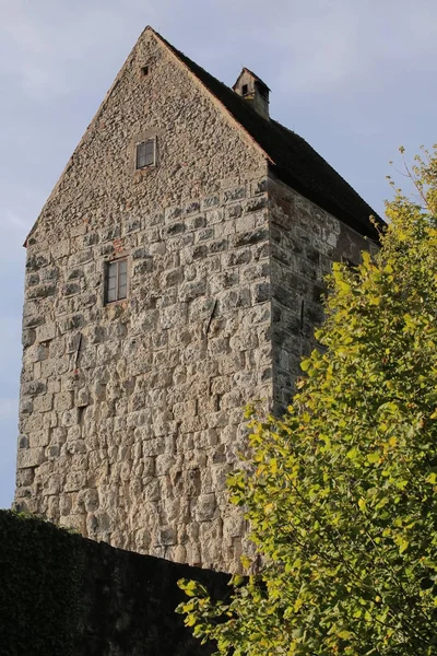 Conservação do castelo Schweppermannsburg em Pfaffenhofen, Palatinado Superior, Alemanha — Fotografia de Stock