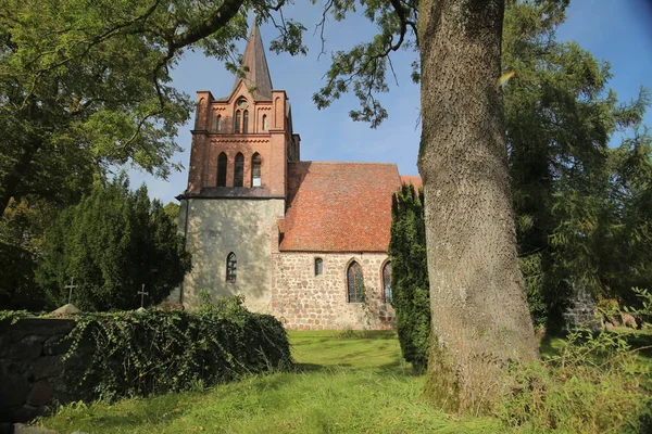 Templom a város Ranzin, Mecklenburg-Vorpommern, Németország — Stock Fotó