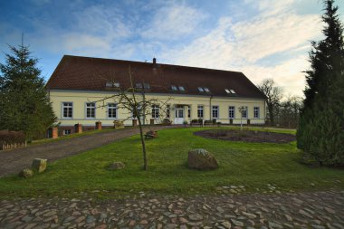 Schmietkow, Mecklenburg-Vorpommern, Germany Anıtı olarak listelenen tarihi manor