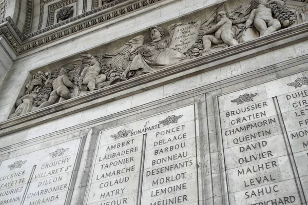 Arc de Triomphe in Paris. Decorative elements. — Stock Photo, Image