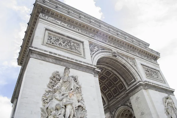 Arco do Triunfo em Paris. Elementos decorativos . — Fotografia de Stock