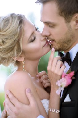 Evlilik çift bahçesinde