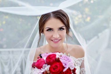 güzel bir gelin buketi ile