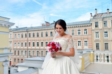 Güzellik gelin buketi ile