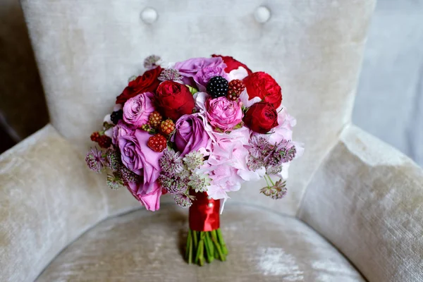Bellissimo bouquet per sposa — Foto Stock