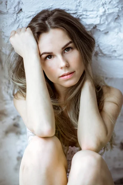 Female portrait of cute lady in white bra indoors — Stock Photo, Image