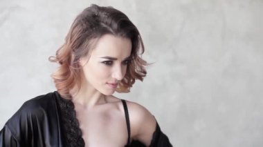 genç güzel model siyah iç çamaşırı