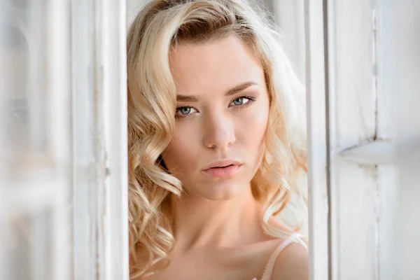 Female portrait of cute lady indoors — Stock Photo, Image