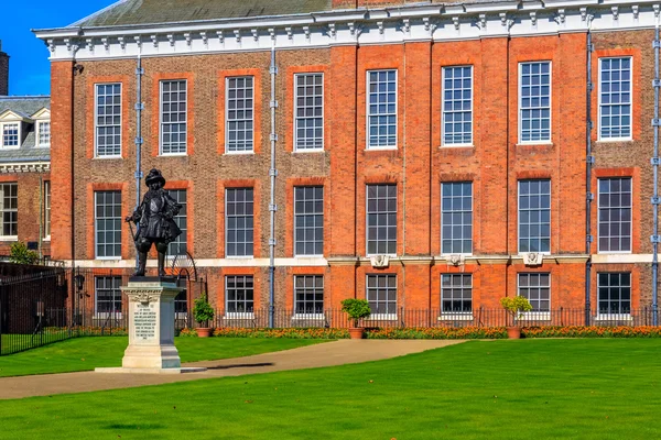 Kensington palace i london — Stockfoto