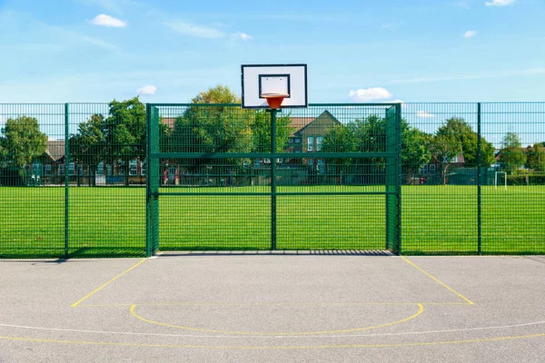 açık basketbol sahası