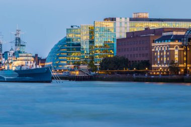 Londra Cityscape Thames Nehri görüldü
