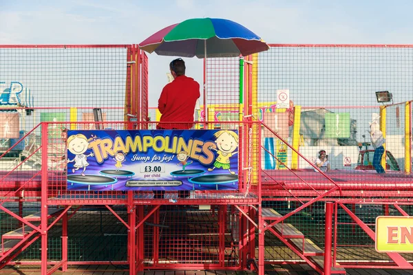 Trampolines en The Funfair en Brighton Pier —  Fotos de Stock