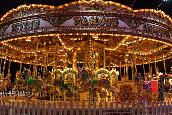 Merry-go-round en Winter Wonderland —  Fotos de Stock