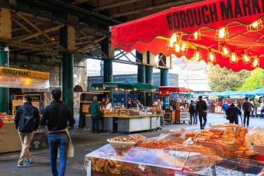 Londra 'daki şehir pazarı.