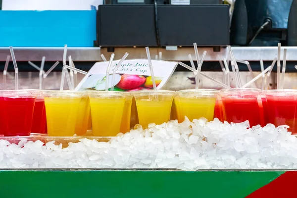 Ekranda taze meyve suyu