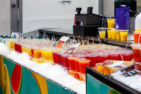 Fresh Juice on Display — Stock Photo, Image