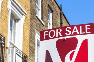 Londra townhouse dışında işareti bırakmak