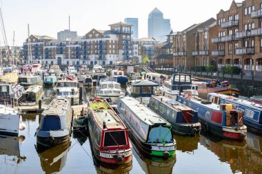 Tekneler ve yatlar Limehouse Havzası Marinada demirli