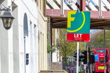 Londra townhouse dışında işareti bırakmak