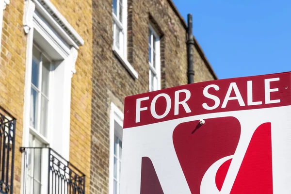 Londra townhouse dışında işareti bırakmak