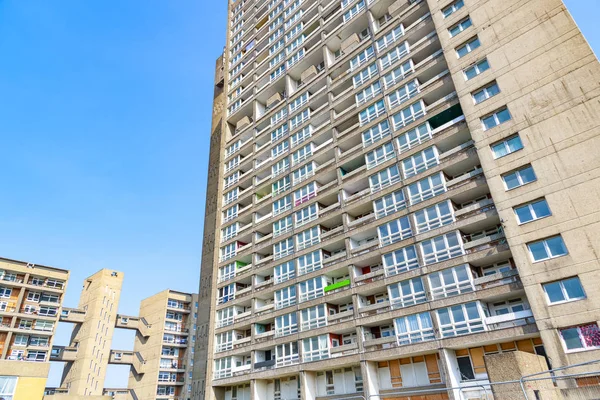 Doğu Londra'daki Belediye Konut bloğu