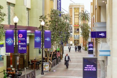 The O2 Arena iç bar ve restoran ile 