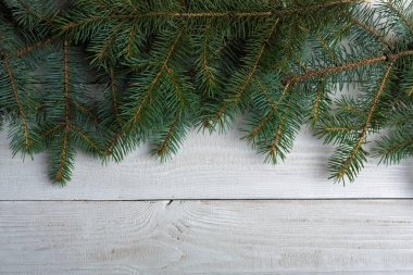 Ahşap ışıkları ağaç ve ışıltı bokeh xmas ile Noel arka plan arka plan bez. Neşeli Noel kartı. Kış tatil Tema. Yeni Yılınız Kutlu Olsun. Metin için yer. İyi Bayramlar