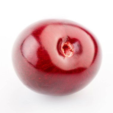 İzole kiraz. Kırpma yolu ile beyaz arka plan üzerinde izole kiraz meyve. Tatlı beyaz izole kiraz