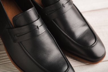 İşadamı aksesuarları. Adamın tarzı. Erkek aksesuarlar: erkekler kelebek, erkek ayakkabıları, erkek saatler. Damat kelebek ayakkabı kemer saatler ayarla